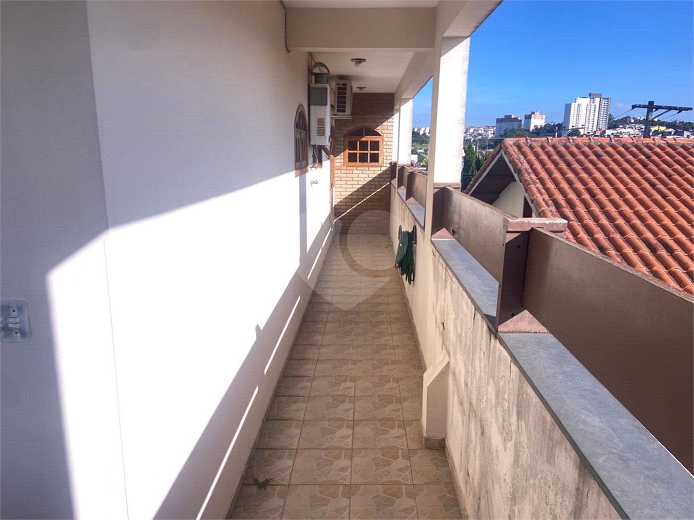 Sobrado à venda com 3 quartos, sendo 1 suíte,  em Jardim Selma Helena, Poá, SP