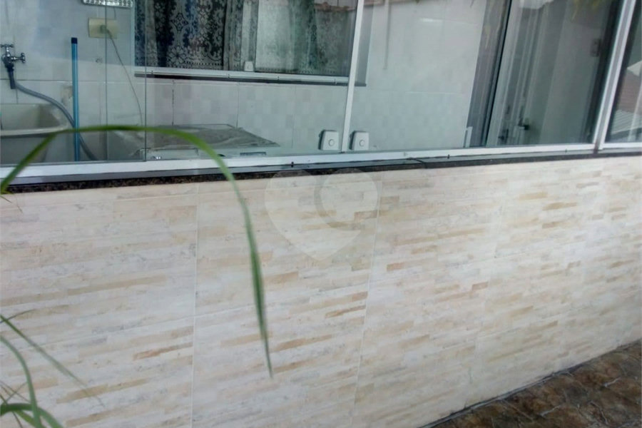 Sobrado à venda com 3 suítes em Itaquera, São Paulo, SP