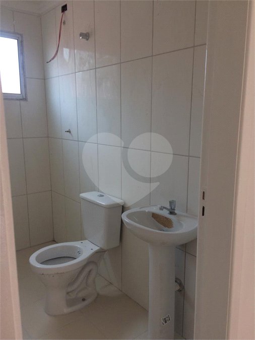 Casa à venda com 2 quartos no condomínio Cristal Boracéia I, Bertioga - SP