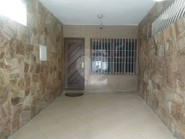 Sobrado à venda com 3 quartos, sendo 1 suíte,  em Vila Guilherme, São Paulo, SP