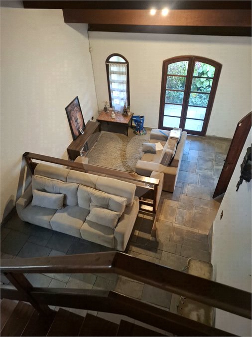 Casa à venda com 3 quartos, sendo 1 suíte,  em Vila Santa Helena, Mogi das Cruzes, SP