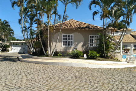 Casa em condomínio à venda com 2 quartos, sendo 1 suíte,  em Alto de Búzios, Armação dos Búzios, RJ