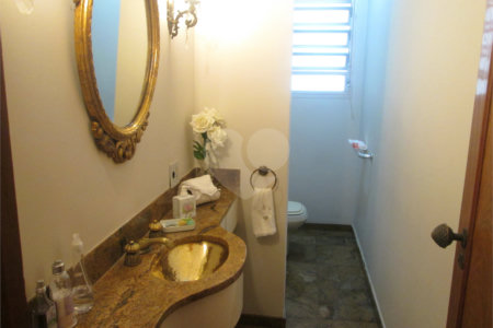 Casa à venda com 4 quartos, sendo 2 suítes, em Jardim Guedala, São Paulo, SP