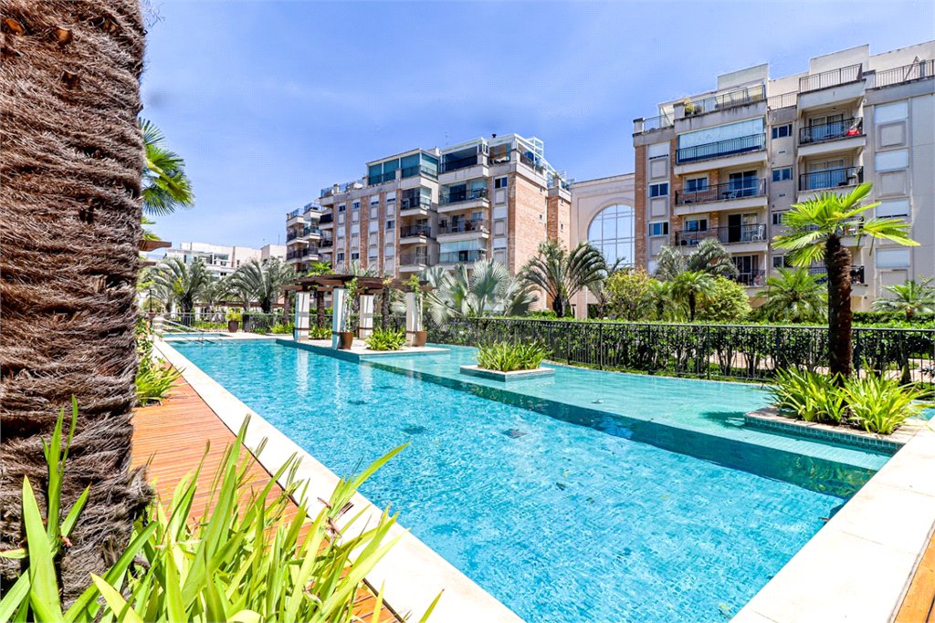 Apartamento à venda com 2 quartos, sendo 1 suíte,  em MORUMBI, São Paulo, SP