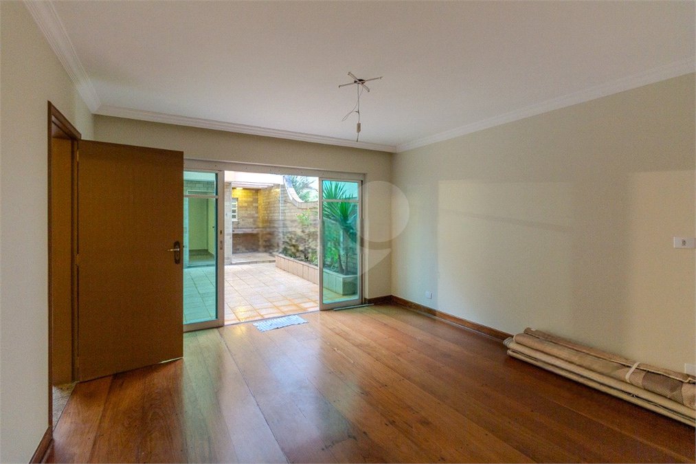 Casa à venda ou para alugar com 3 suítes em Sumaré, São Paulo, SP