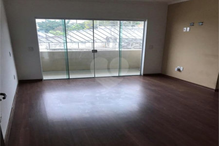 Sobrado à venda com 3 suítes em Vila Haro, Sorocaba, SP