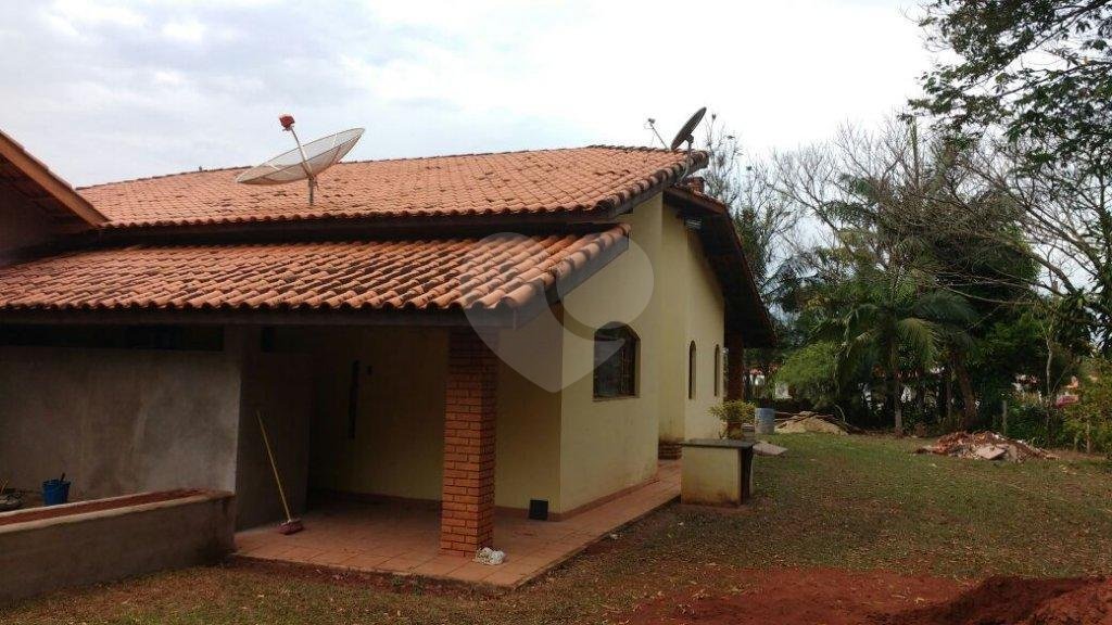 Casa Térrea à venda com 3 quartos, sendo 2 suítes, no Centro, Águas de Santa Bárbara, SP