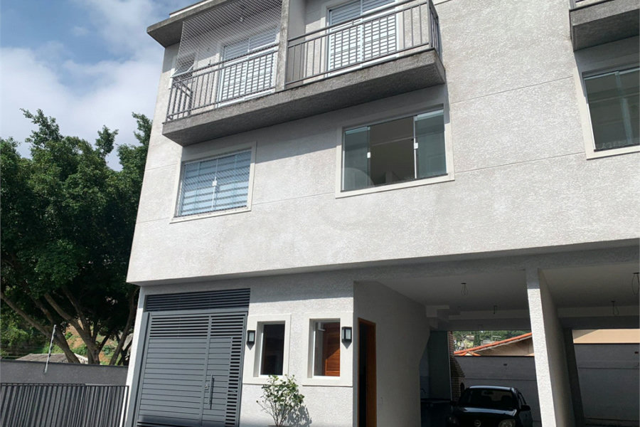 Casa à venda com 2 suítes no condomínio Residencial Napoles, São Paulo - SP