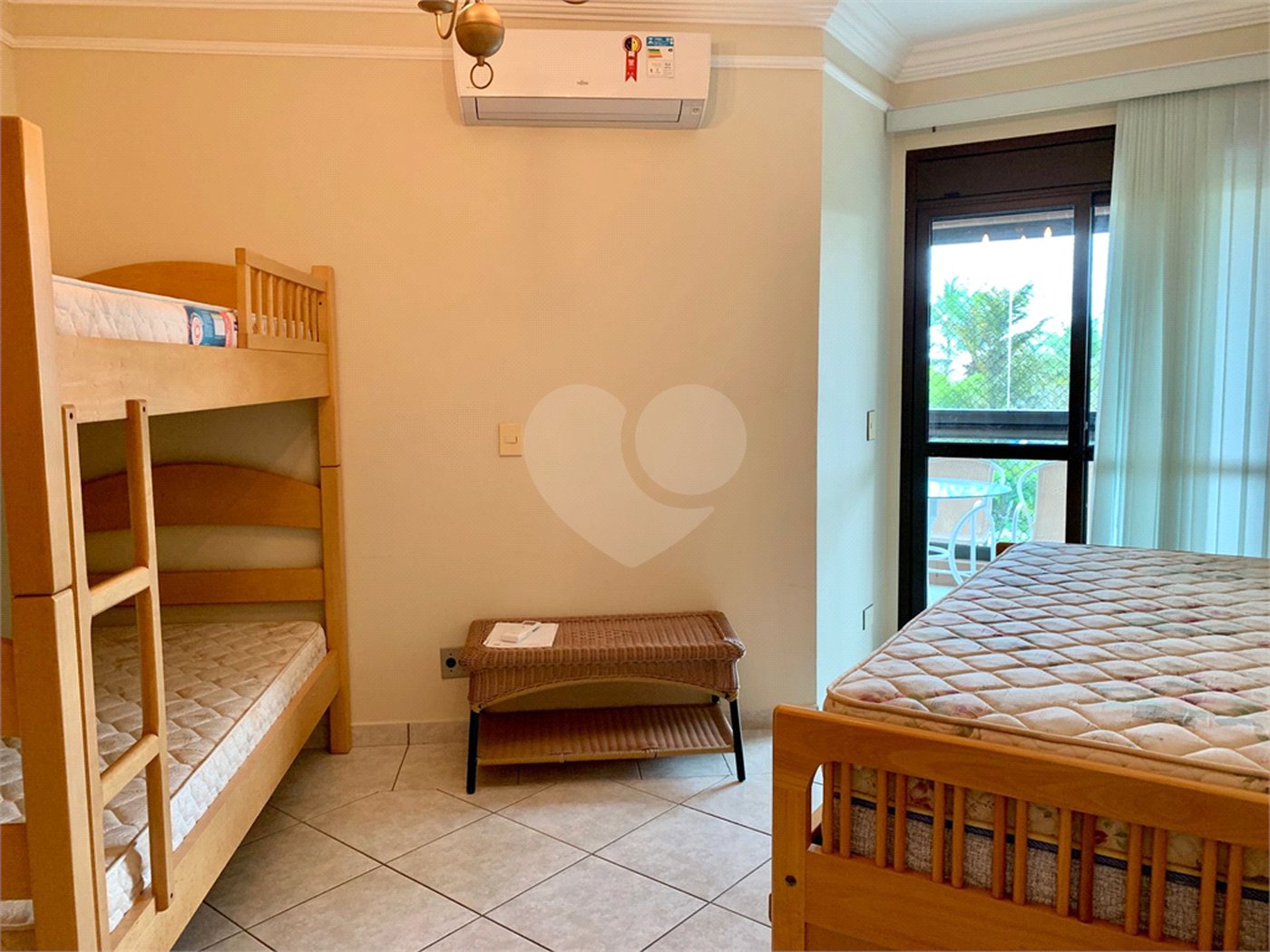 Apartamento à venda com 3 quartos, sendo 2 suítes, em Riviera, Bertioga, SP