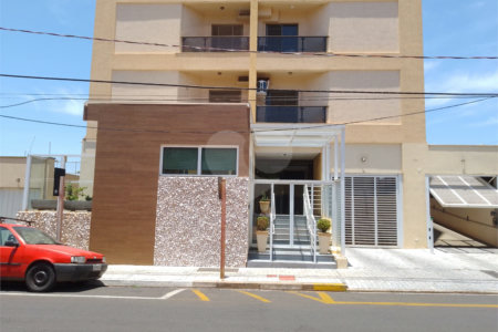 Apartamento à venda com 3 quartos, sendo 1 suíte, no Centro, Araraquara, SP