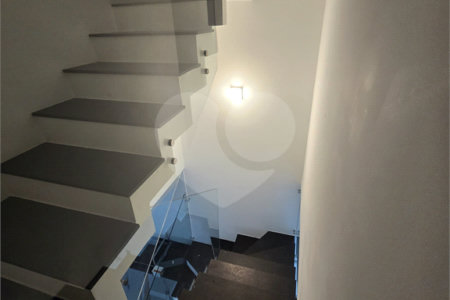 Sobrado à venda com 4 quartos, sendo 2 suítes,  em Vila Monumento, São Paulo, SP