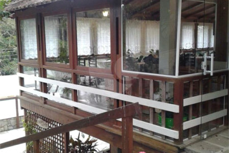 Casa à venda com 6 quartos, sendo 4 suítes,  em Parque do Imbui, Teresópolis, RJ