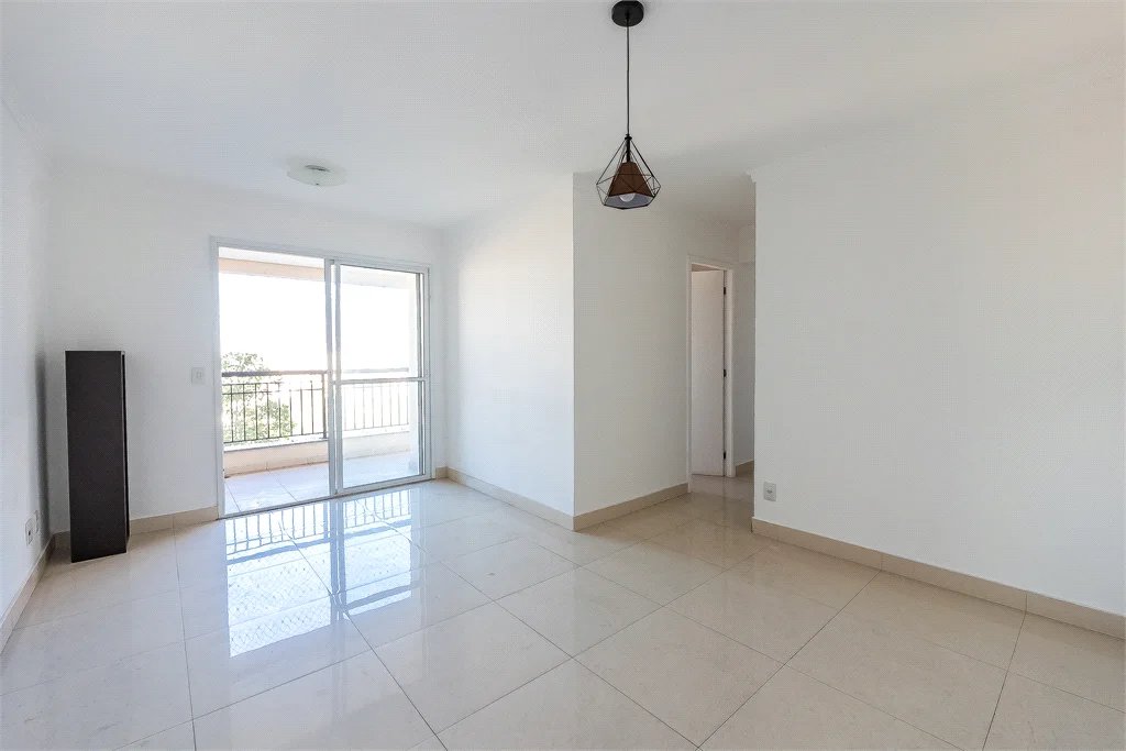 Apartamento à venda com 3 quartos, sendo 1 suíte,  em Jardim Parque Morumbi, São Paulo, SP