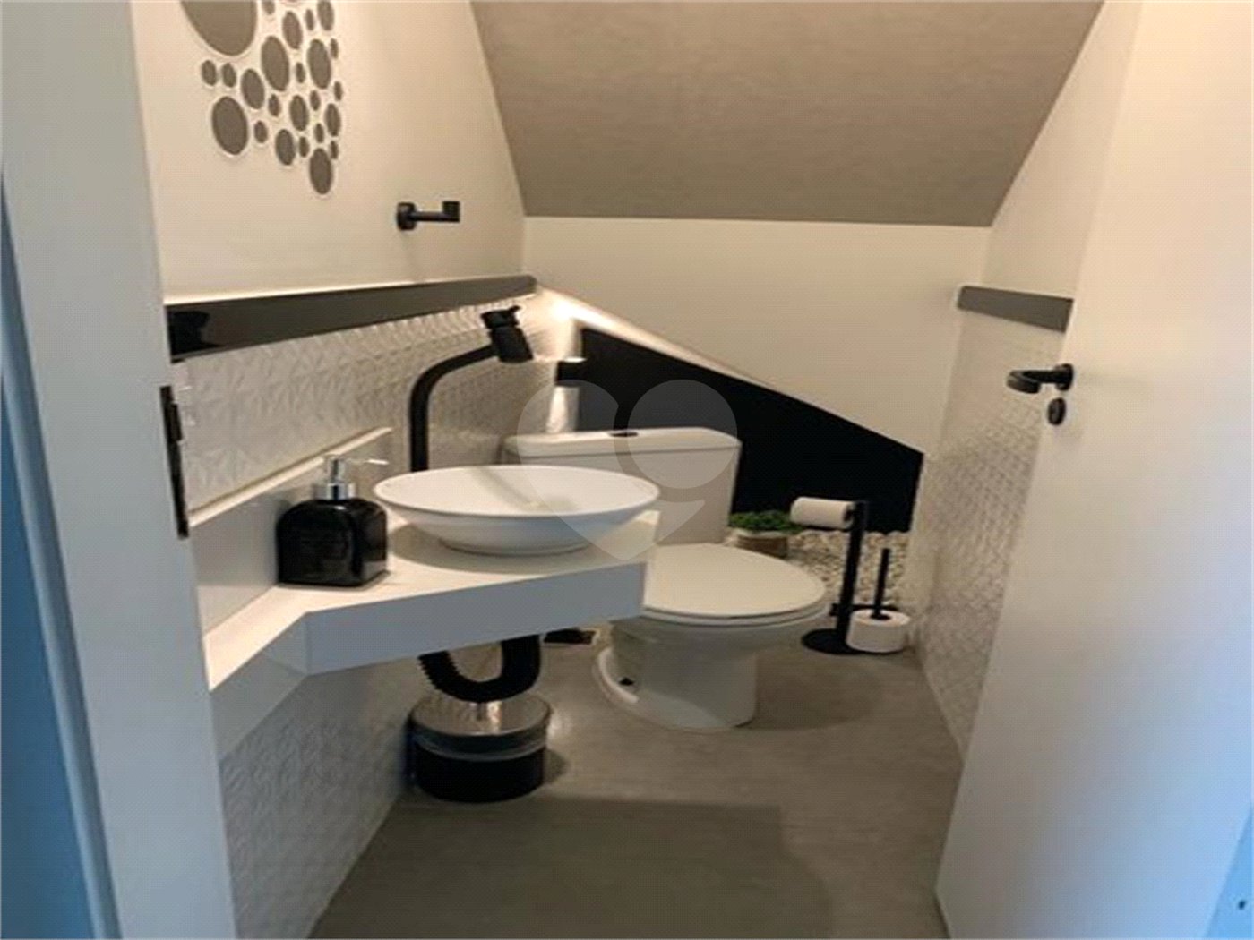 Casa à venda com 3 quartos, sendo 1 suíte, no condomínio Res Means do Campo II, São Paulo - SP