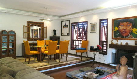 Casa à venda com 4 quartos, sendo 2 suítes, no condomínio Vila das Flores, São Paulo - SP