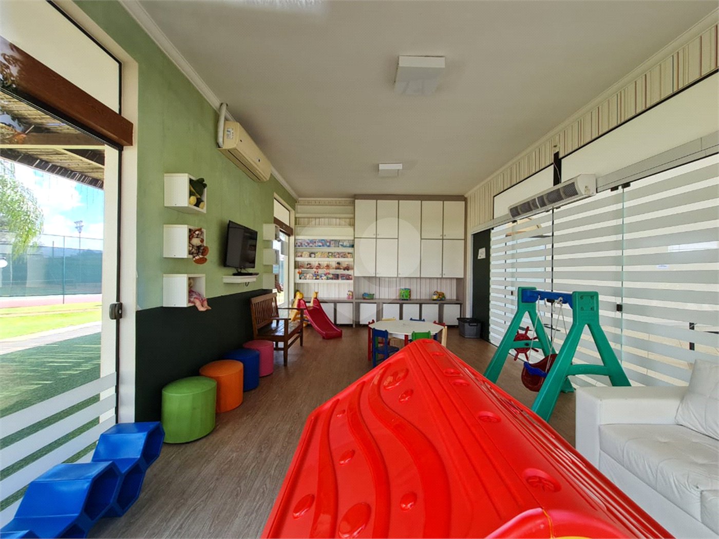 Casa à venda com 3 quartos, sendo 1 suíte, no condomínio Ibiti Royal Park, Sorocaba - SP