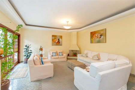 Casa à venda com 5 quartos, sendo 3 suítes, no condomínio Residencial Morumbi, São Paulo - SP