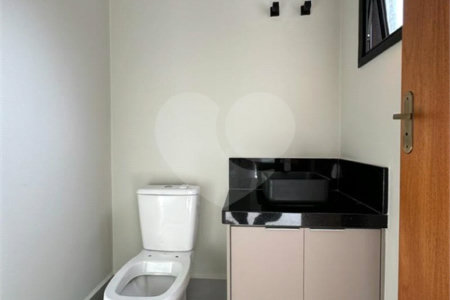 Casa à venda com 3 quartos, sendo 1 suíte, no condomínio Lagos D´icaraí, Salto - SP
