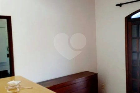 Sobrado à venda com 3 quartos, sendo 1 suíte, em Jardim Pinheiros, São Paulo, SP