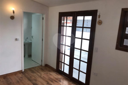 Sobrado à venda com 3 quartos, sendo 1 suíte, em Brooklin, São Paulo, SP