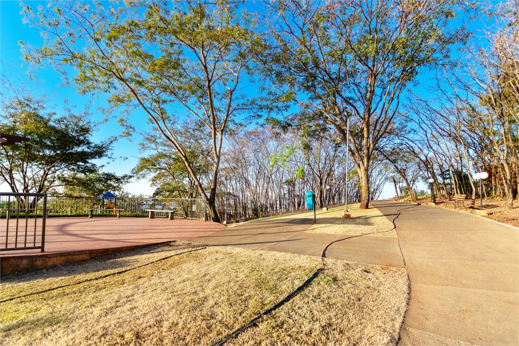 Casa à venda com 4 quartos, sendo 2 suítes, no condomínio Evidence Resort, Ribeirão Preto - SP