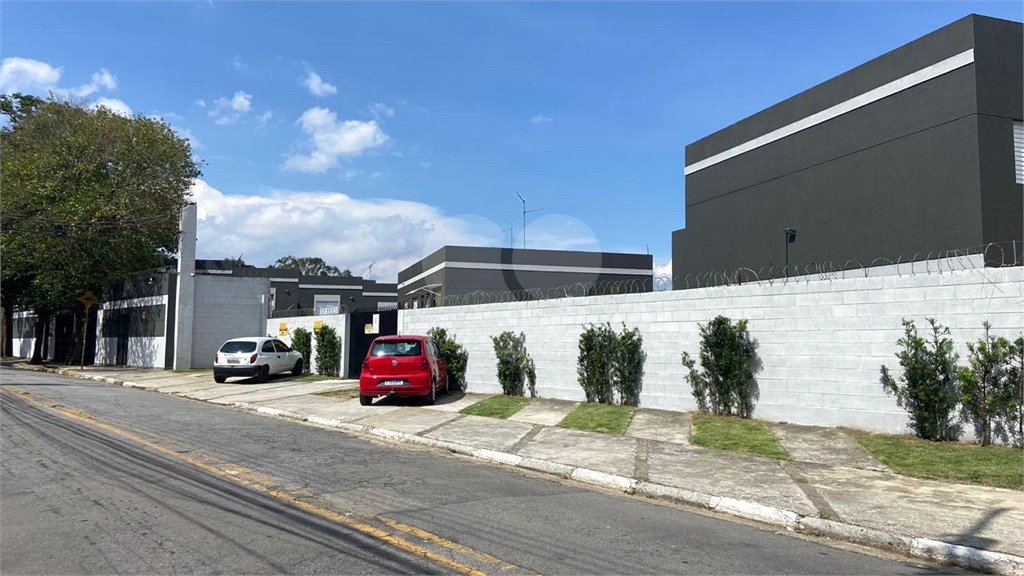 Casa à venda com 2 quartos no condomínio Carvalho Lagares, Poá - SP