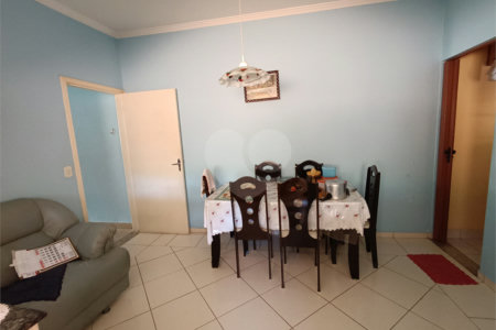 Casa à venda com 2 quartos em Jardim Maria Trindade, São Roque, SP