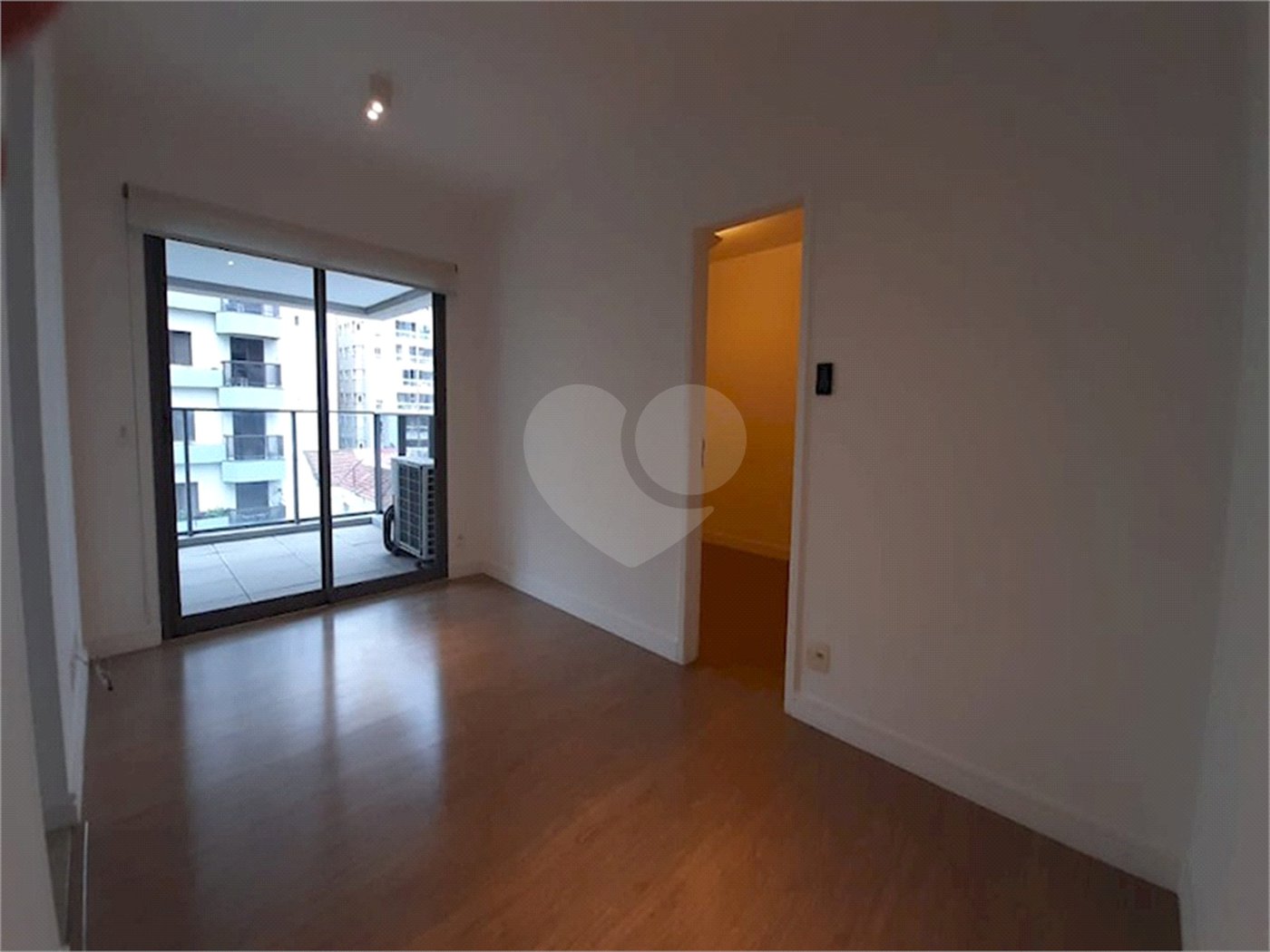 Apartamento à venda ou para alugar com 1 suíte em Pinheiros, São Paulo, SP