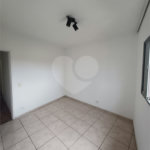 Casa à venda com 3 quartos, sendo 1 suíte, em Jardim Santo Elias, São Paulo, SP