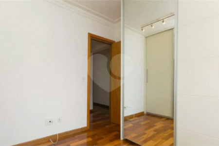 Cobertura duplex à venda na Mooca de 277m² com 3 dormitórios, 1 suíte e 3 vagas.
