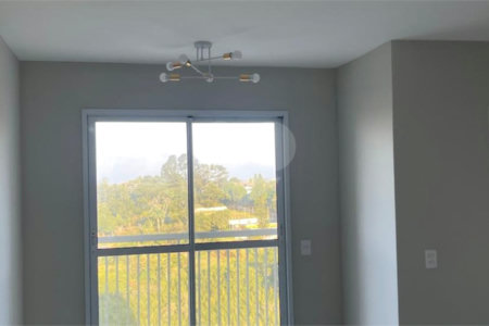 Apartamento à venda com 2 quartos em Parque Imperial, Ferraz de Vasconcelos, SP