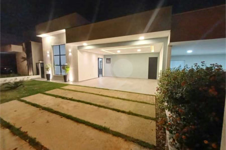 Casa à venda com 3 suítes no condomínio Residencial Alto de Itaici, Indaiatuba - SP
