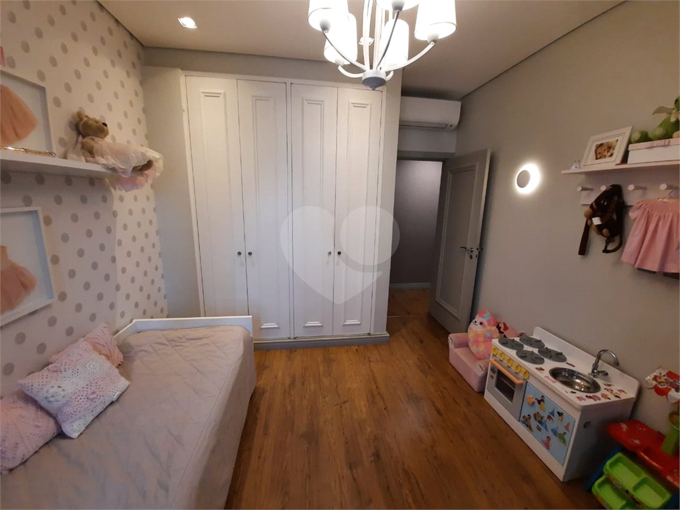 Apartamento de 257m² a venda em Moema, reformado, 4 dorms, 3 suítes, fora de rota,, 4 vagas