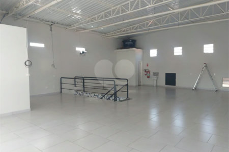 Salão Comercial para locação em Indaiatuba/SP no Bairro Vila Georgina -Fotovoltaica instalada.