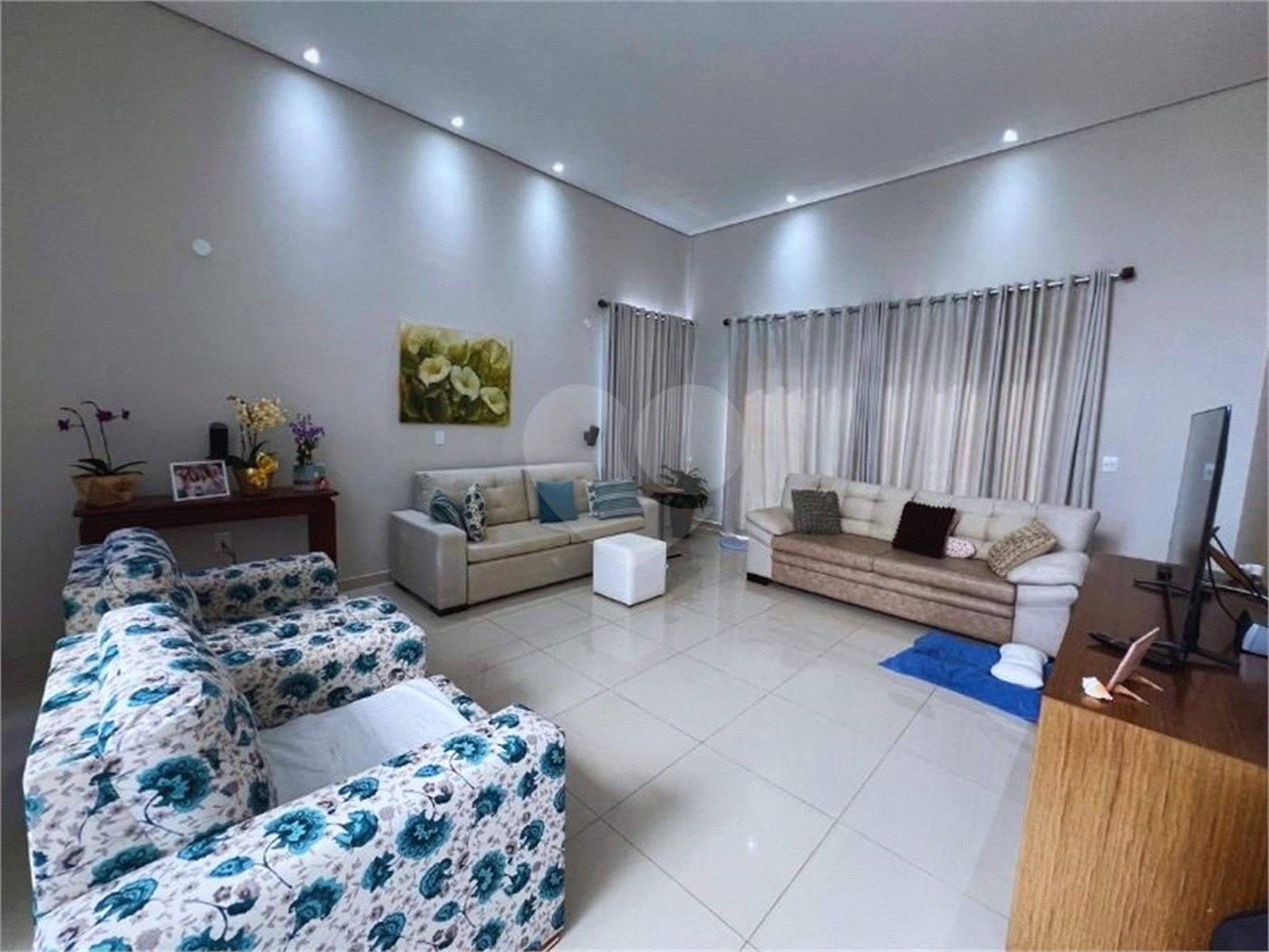 Apresento essa belíssima casa no Condomínio Delle Stelle - Louveira SP