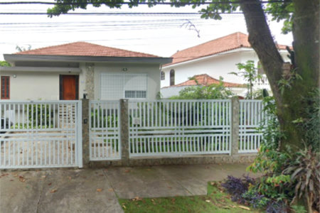 Sobrado à venda com 4 quartos, sendo 2 suítes, em Lapa, São Paulo, SP