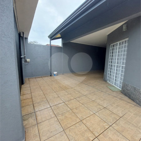 Casa à venda com 3 quartos, sendo 2 suítes, no Centro, Bom Jesus dos Perdões, SP