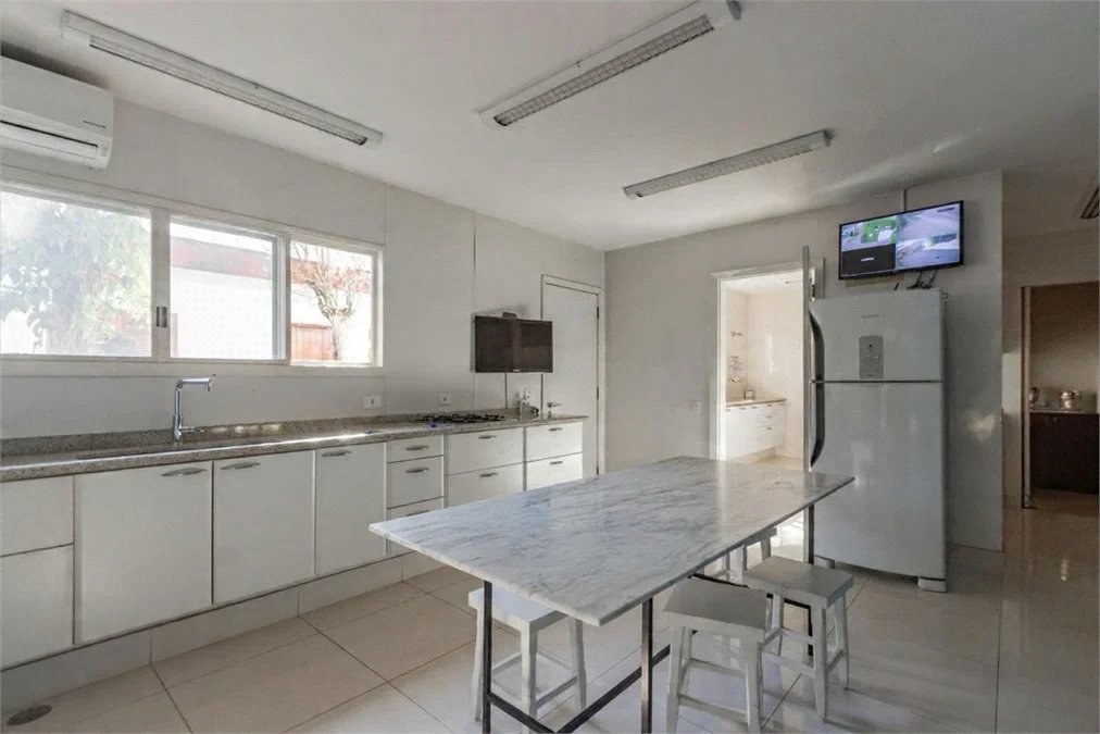 Casa à venda com 5 quartos, sendo 3 suítes, em Jardim Guedala, São Paulo, SP
