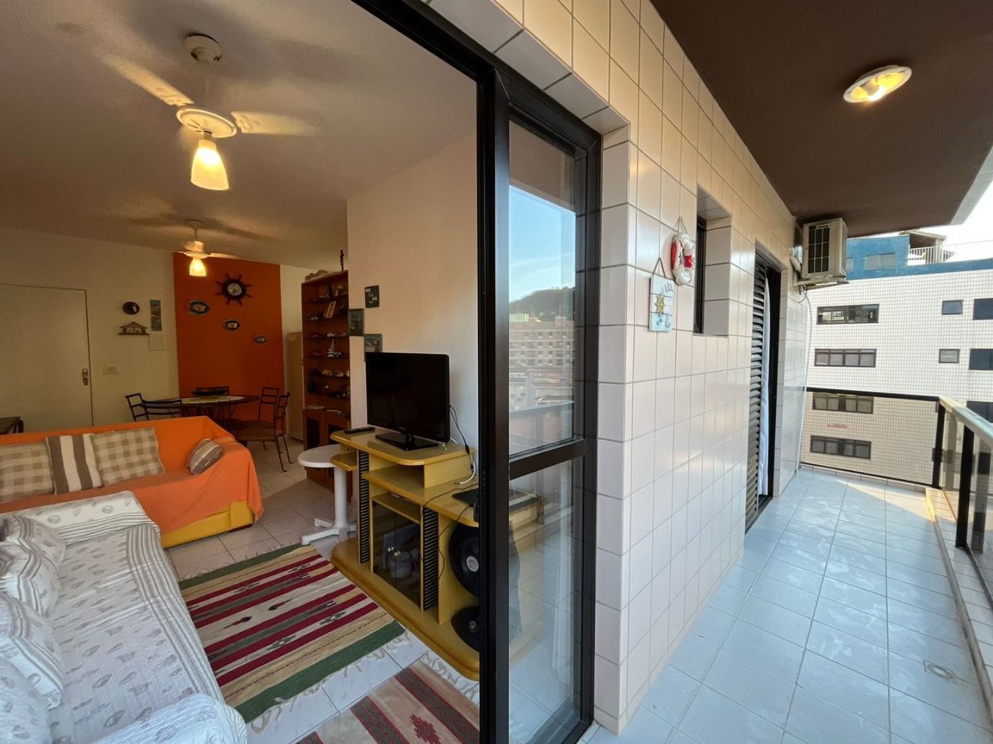 Apartamento com 1 dormitório à venda, 52 m² por R$ 290.000,00 - Jardim Três Marias - Guarujá/SP
