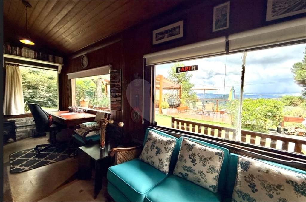 Casa à venda com 4 suítes em Vila Natal, Campos do Jordão, SP