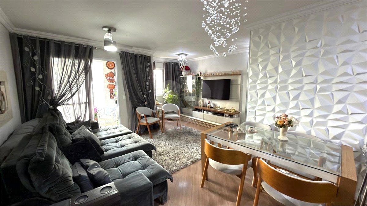 Apartamento à venda com 3 quartos, sendo 1 suíte,  em Vila Paulo Silas, São Paulo, SP