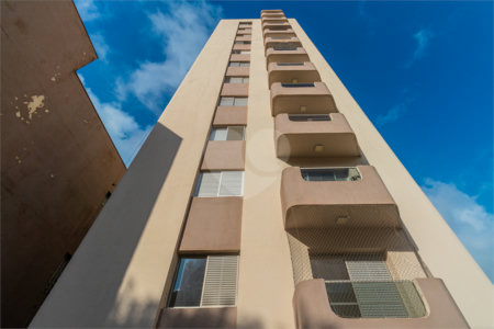 Apartamento à venda com 3 quartos, sendo 1 suíte, em Alto da Boa Vista, São Paulo, SP