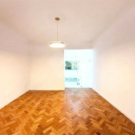 Apartamento à venda com 3 quartos, sendo 1 suíte,  em Copacabana, Rio de Janeiro, RJ