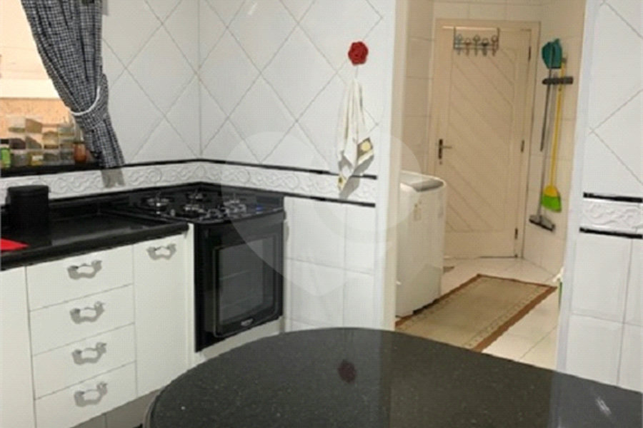 Sobrado à venda com 3 quartos, sendo 1 suíte, em Tremembé, São Paulo, SP