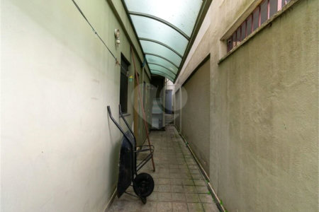 Casa à venda com 8 quartos, sendo 2 suítes, em Indianópolis, São Paulo, SP