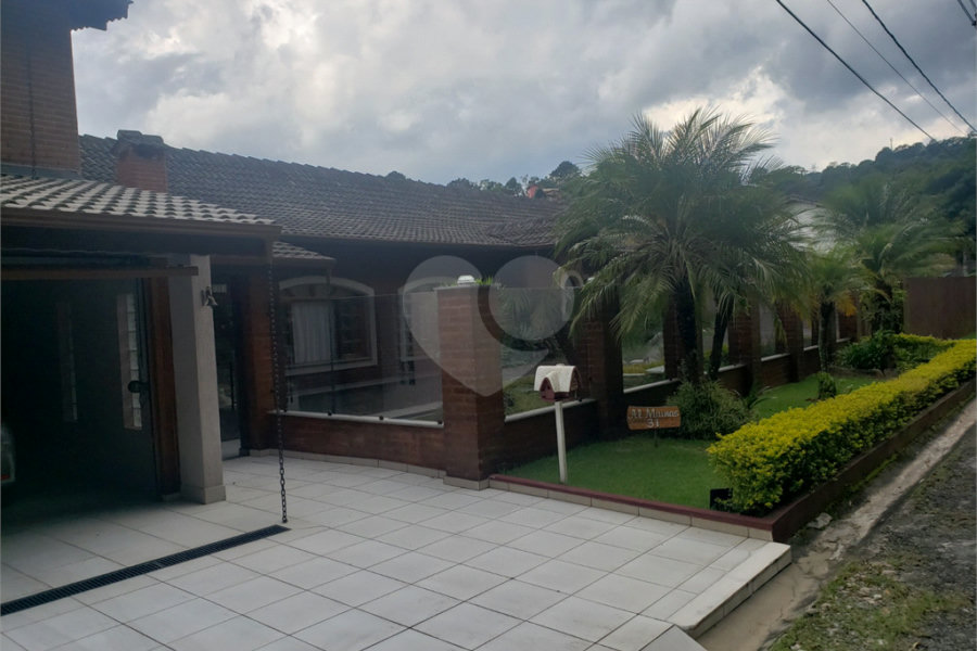 Casa à venda com 3 suítes no condomínio Alpes da Cantareira, Mairiporã - SP