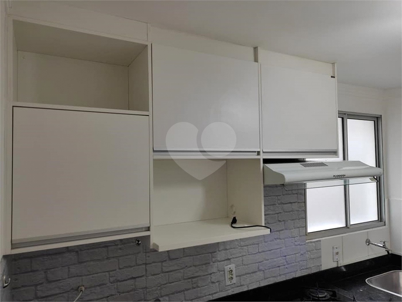 Apartamento no Condomínio Mont Royal.