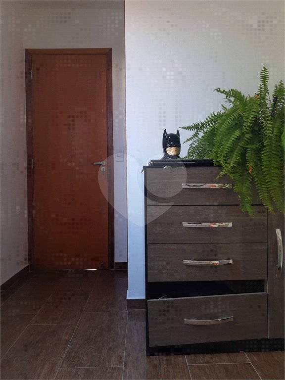 Casa à venda com 2 suítes no condomínio Residencial Poncet, São Paulo - SP