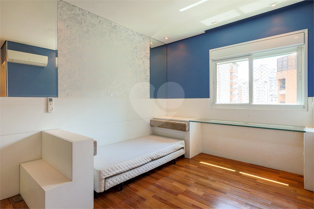 Apartamento à venda com 4 suítes,  em Jardim Paulistano, São Paulo, SP