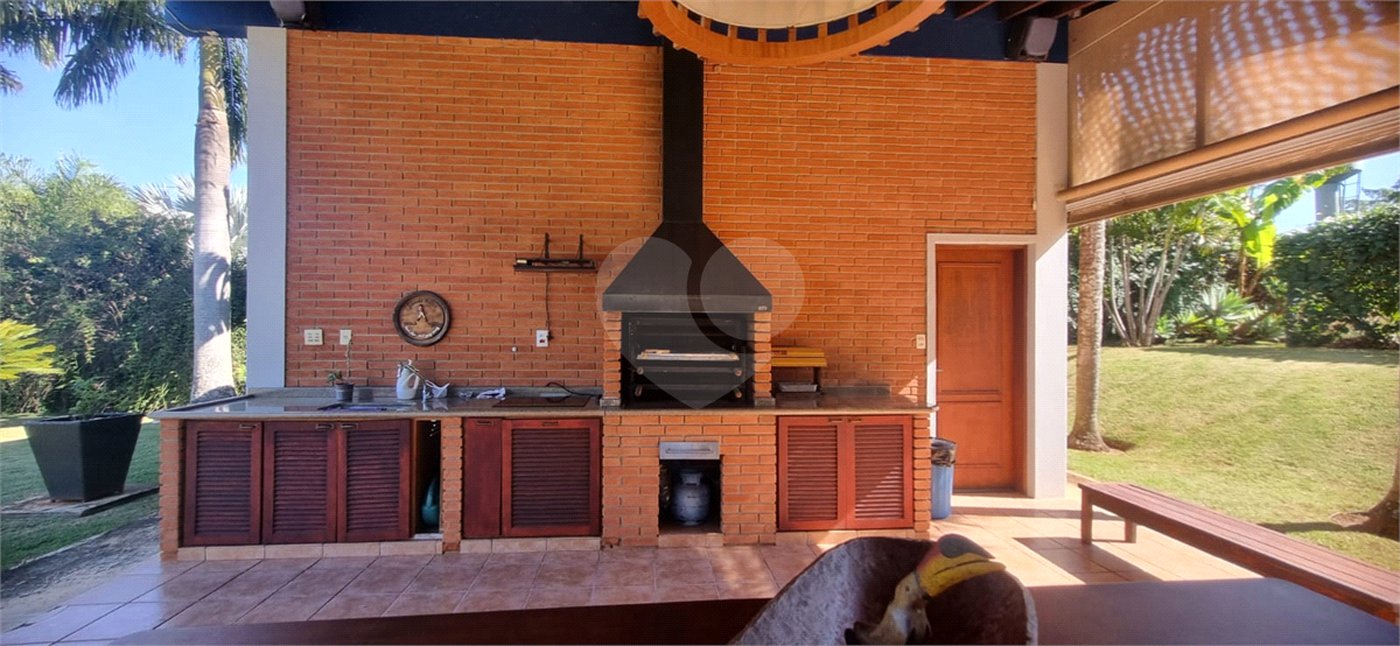 Casa à venda com 4 suítes no condomínio Residencial Vale das Laranjeiras, Indaiatuba - SP